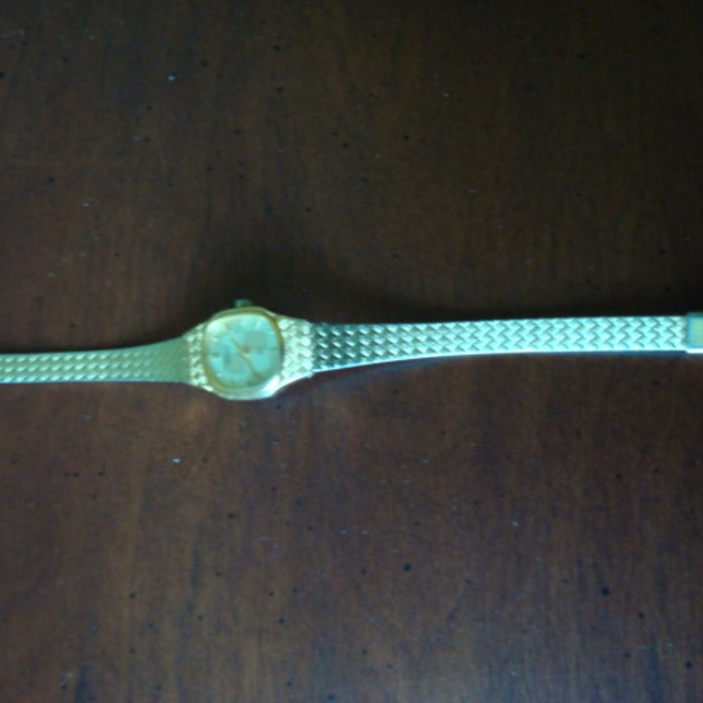 Ladies Vintage Orient Gold Watch
